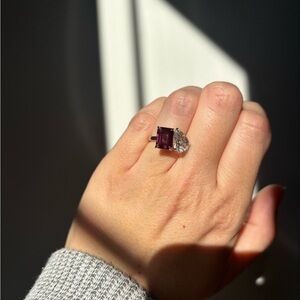 Ring Concierge Toi Dr Moi gemstone ring